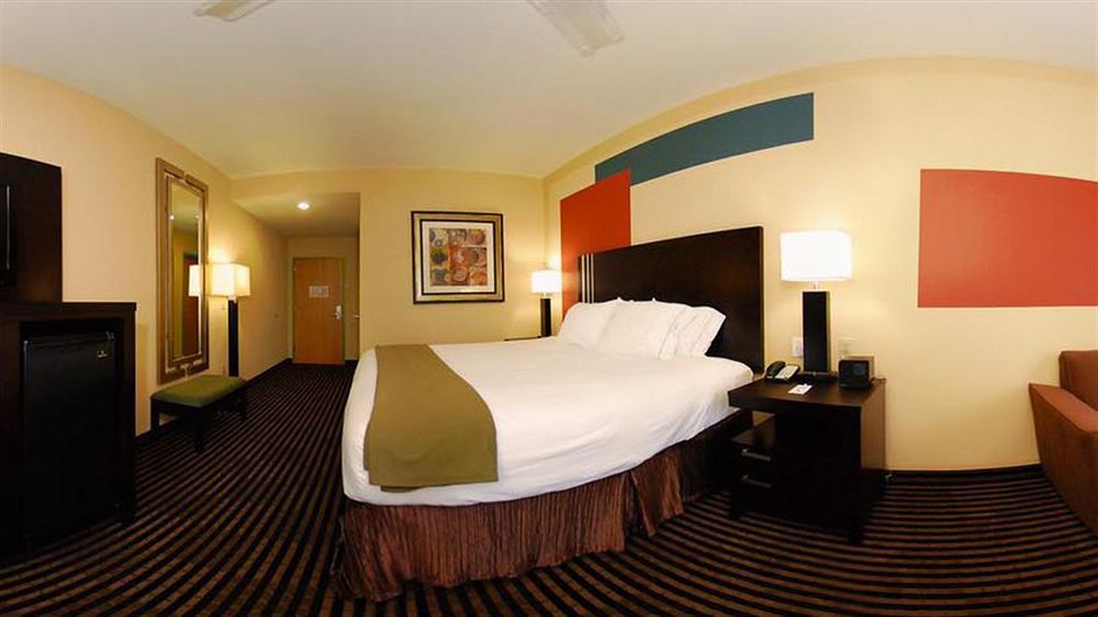 Holiday Inn Express Hotel & Suites La Place By Ihg Exterior photo