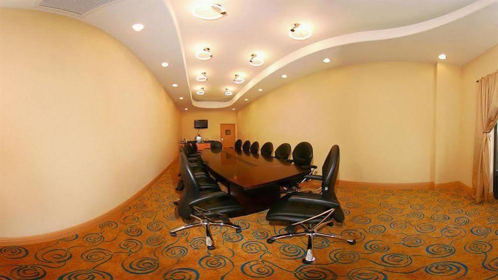 Holiday Inn Express Hotel & Suites La Place By Ihg Exterior photo